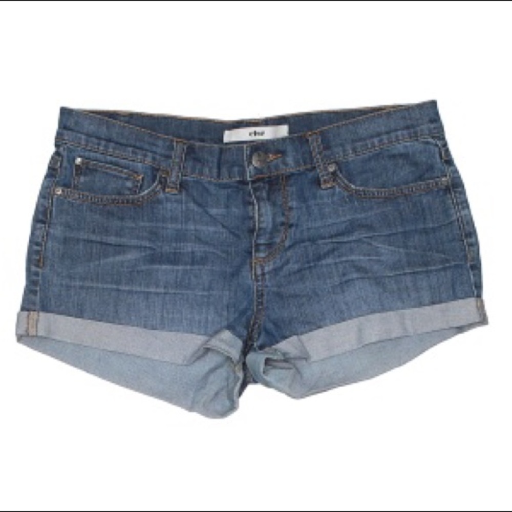 ELSE Cuffed Jean Shorts